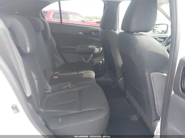JA4AS3AA6JZ042106 2018 MITSUBISHI ECLIPSE CROSS - Image 8
