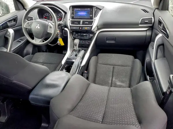 JA4AS3AA6JZ045295 2018 MITSUBISHI ECLIPSE CROSS - Image 8