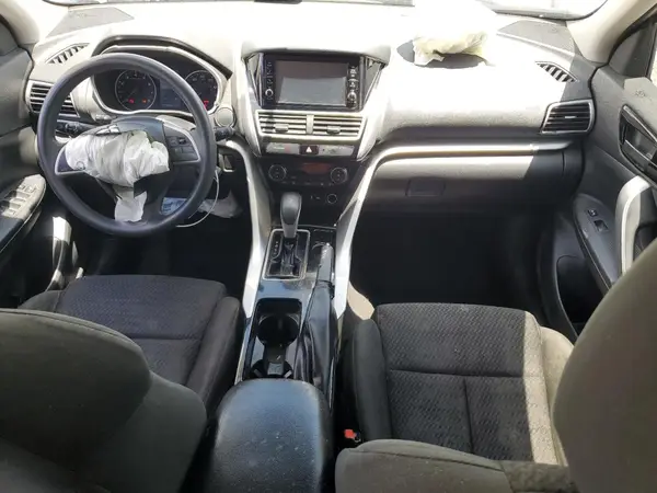 JA4AS3AA6JZ066082 2018 MITSUBISHI ECLIPSE CROSS - Image 8