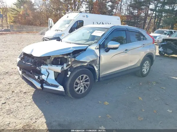 JA4AS3AA6KZ051793 2019 MITSUBISHI ECLIPSE CROSS - Image 2