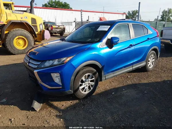 JA4AS3AA7JZ041868 2018 MITSUBISHI ECLIPSE CROSS - Image 2