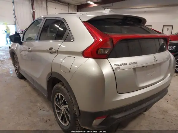 JA4AS3AA7LZ033305 2020 MITSUBISHI ECLIPSE CROSS - Image 2