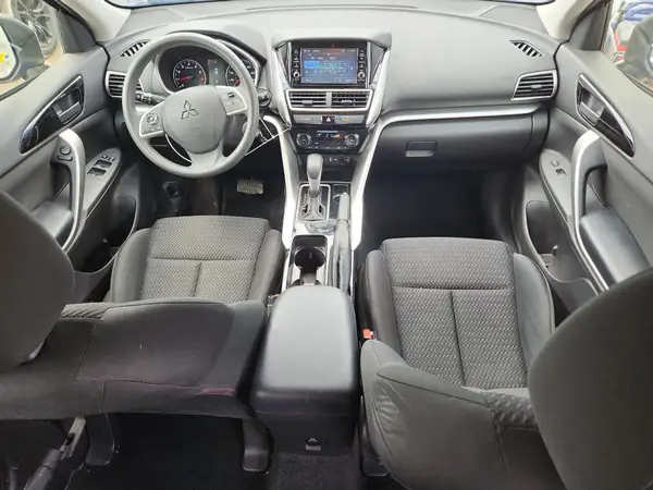 JA4AS3AA8JZ041572 2018 MITSUBISHI ECLIPSE CROSS - Image 8