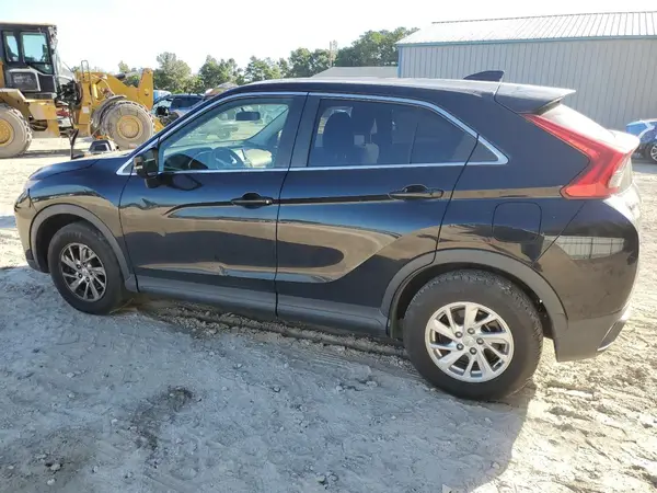 JA4AS3AA8JZ043242 2018 MITSUBISHI ECLIPSE CROSS - Image 2