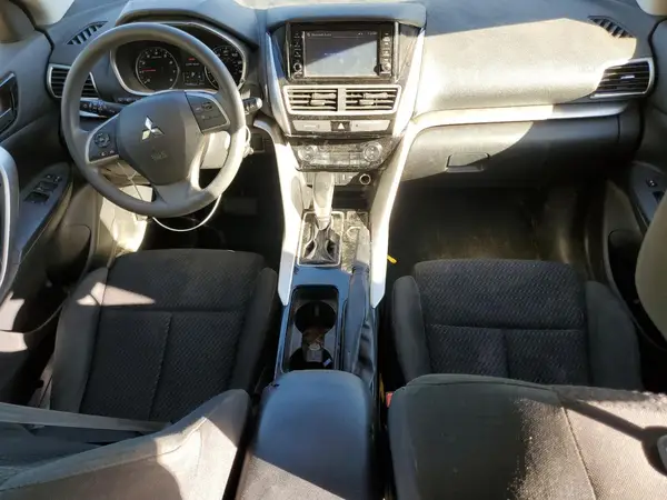 JA4AS3AA8JZ043242 2018 MITSUBISHI ECLIPSE CROSS - Image 8