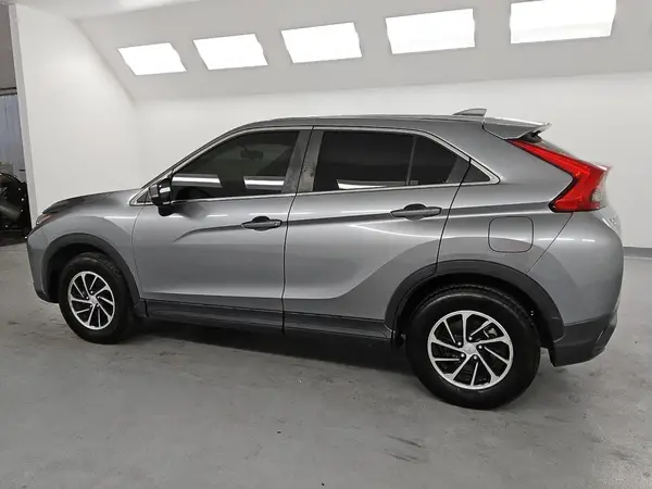 JA4AS3AA8LZ002029 2020 MITSUBISHI ECLIPSE CROSS - Image 2