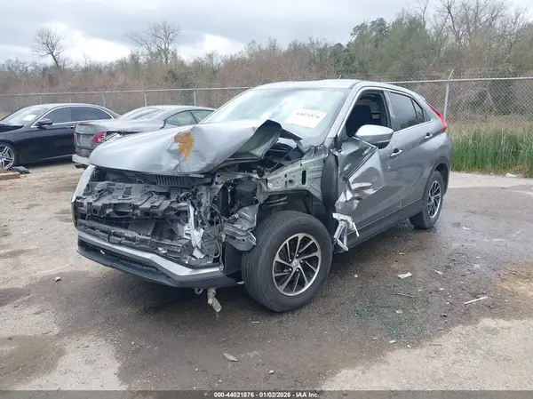JA4AS3AA8LZ025438 2020 MITSUBISHI ECLIPSE CROSS - Image 2