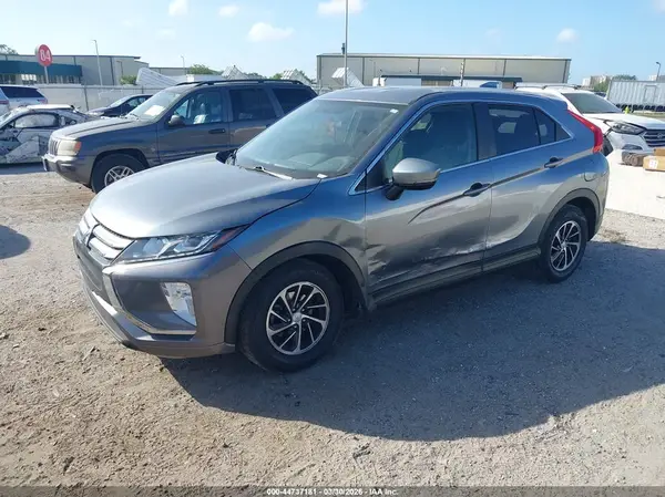 JA4AS3AA8LZ033572 2020 MITSUBISHI ECLIPSE CROSS - Image 2