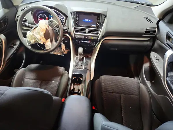 JA4AS3AA9JZ067601 2018 MITSUBISHI ECLIPSE CROSS - Image 8
