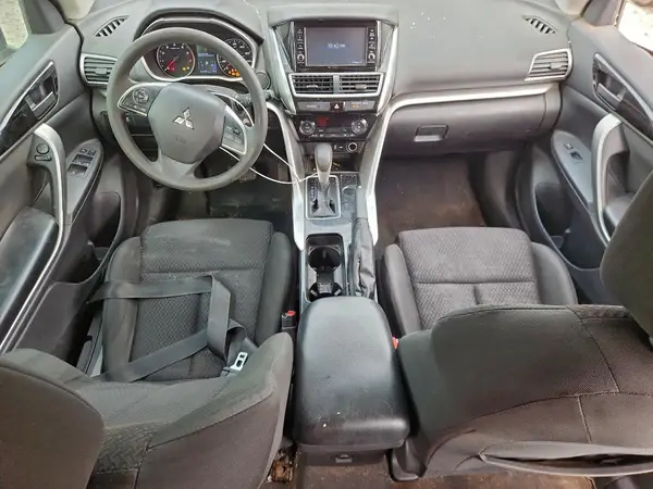 JA4AS3AA9LZ001570 2020 MITSUBISHI ECLIPSE CROSS - Image 8