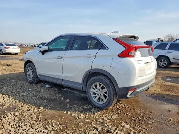JA4AS3AAXJZ064562 2018 MITSUBISHI ECLIPSE CROSS - Image 2