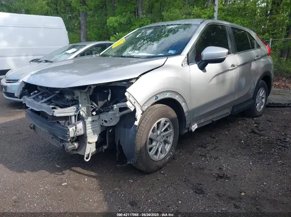 JA4AS3AAXKZ049738 2019 MITSUBISHI ECLIPSE CROSS - Image 2