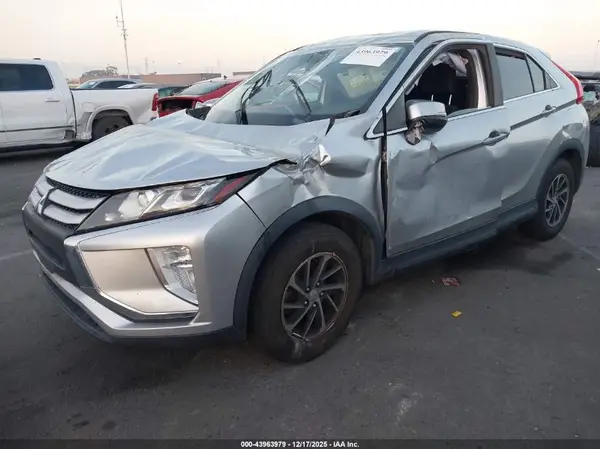 JA4AS3AAXLZ033296 2020 MITSUBISHI ECLIPSE CROSS - Image 2