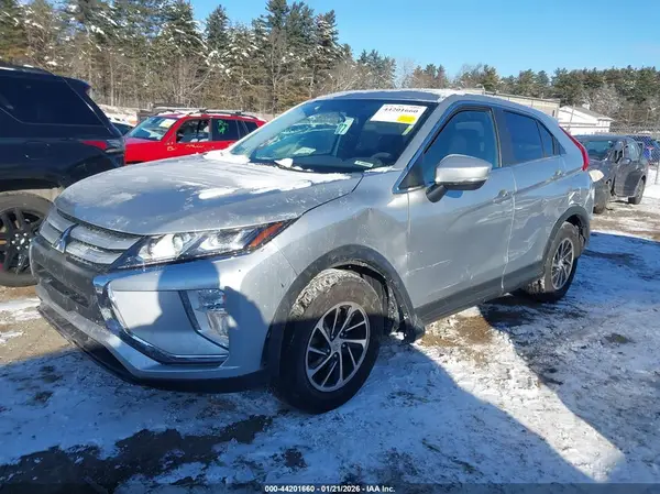 JA4AS3AAXLZ033301 2020 MITSUBISHI ECLIPSE CROSS - Image 2
