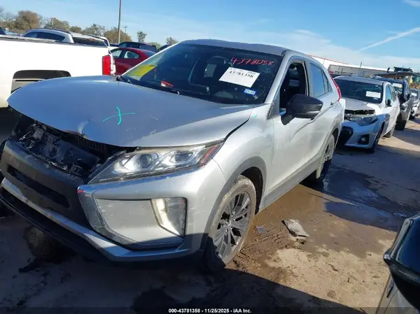 JA4AS4AA0LZ037329 2020 MITSUBISHI ECLIPSE CROSS - Image 2