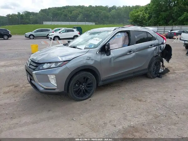 JA4AS4AA2LZ000332 2020 MITSUBISHI ECLIPSE CROSS - Image 2