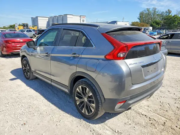 JA4AS5AA0LZ018236 2020 MITSUBISHI ECLIPSE CROSS - Image 2