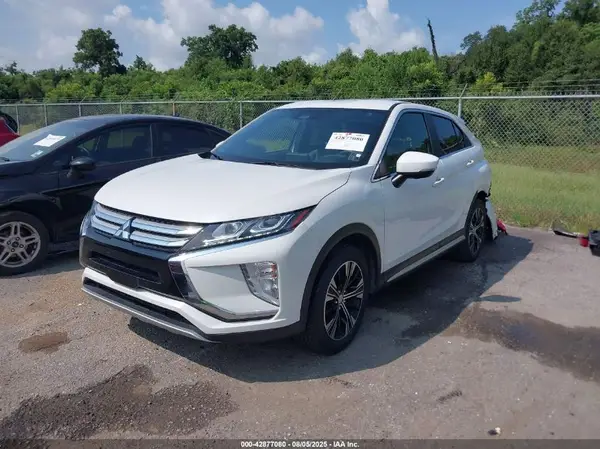 JA4AS5AA1LZ001140 2020 MITSUBISHI ECLIPSE CROSS - Image 2