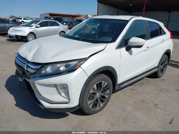 JA4AS5AA2LZ043204 2020 MITSUBISHI ECLIPSE CROSS - Image 2