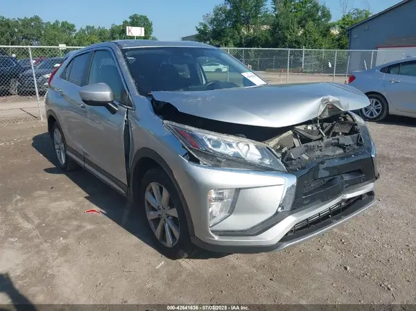 JA4AS5AA3LZ008509 2020 MITSUBISHI ECLIPSE CROSS - Image 1