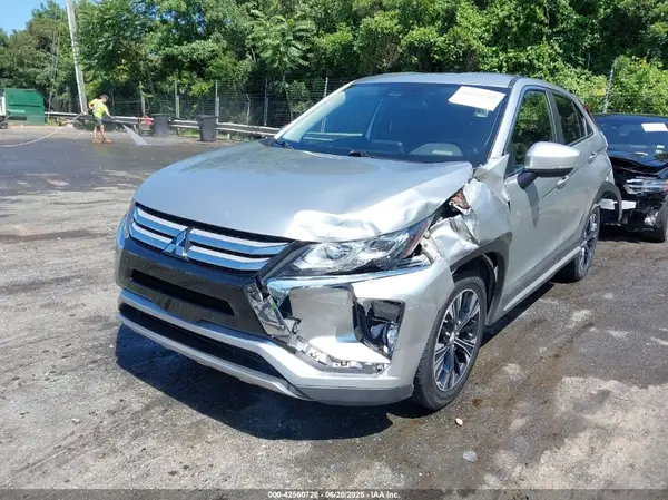 JA4AS5AA4LZ017669 2020 MITSUBISHI ECLIPSE CROSS - Image 2