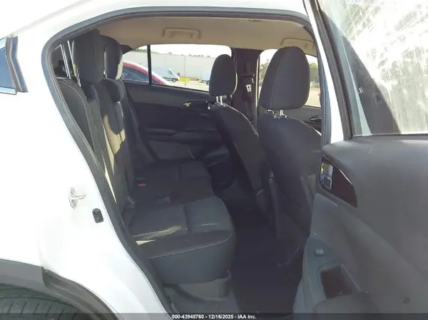 JA4AS5AA7LZ001272 2020 MITSUBISHI ECLIPSE CROSS - Image 8