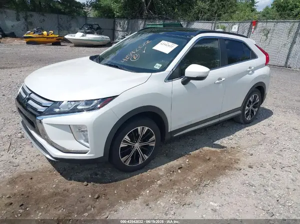 JA4AS5AA8LZ029307 2020 MITSUBISHI ECLIPSE CROSS - Image 2