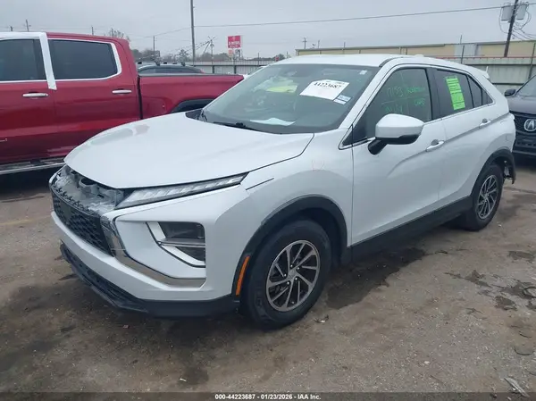 JA4ASUAA0NZ013938 2022 MITSUBISHI ECLIPSE CROSS - Image 2