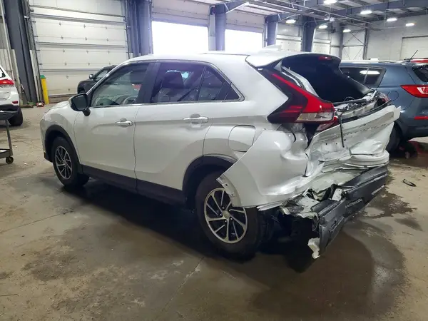 JA4ASUAA1NZ014032 2022 MITSUBISHI ECLIPSE CROSS - Image 2