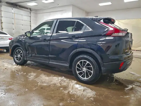 JA4ASUAA7NZ036925 2022 MITSUBISHI ECLIPSE CROSS - Image 2