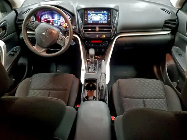 JA4ASUAA7NZ036925 2022 MITSUBISHI ECLIPSE CROSS - Image 8
