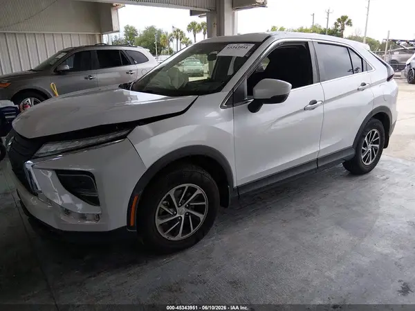 JA4ASUAA8NZ054723 2022 MITSUBISHI ECLIPSE CROSS - Image 2