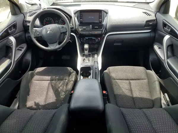 JA4ASUAAXNZ057901 2022 MITSUBISHI ECLIPSE CROSS - Image 8