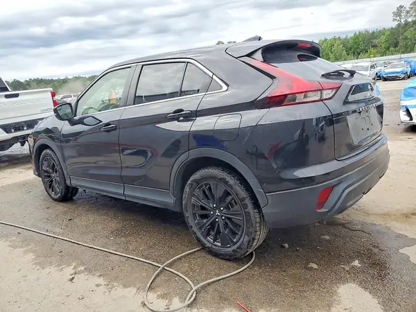 JA4ASVAA0NZ060635 2022 MITSUBISHI ECLIPSE CROSS - Image 2