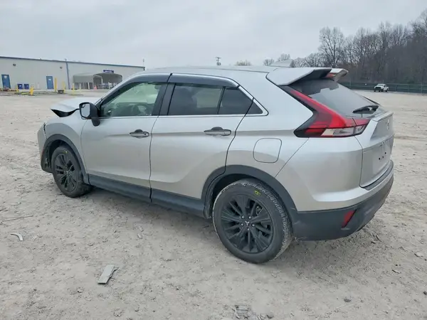JA4ASVAA1NZ014330 2022 MITSUBISHI ECLIPSE CROSS - Image 2