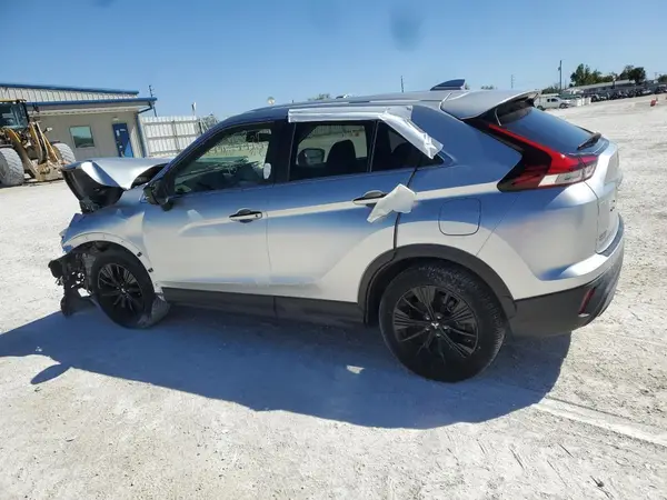 JA4ASVAA6NZ061062 2022 MITSUBISHI ECLIPSE CROSS - Image 2