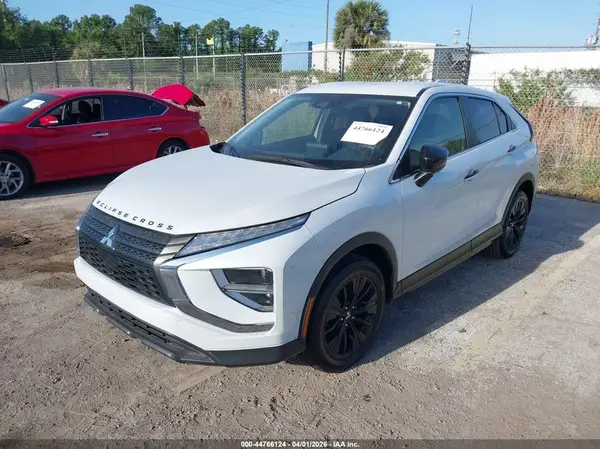 JA4ASVAA7NZ029088 2022 MITSUBISHI ECLIPSE CROSS - Image 2