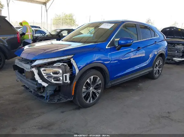 JA4ASWAA0NZ052282 2022 MITSUBISHI ECLIPSE CROSS - Image 2
