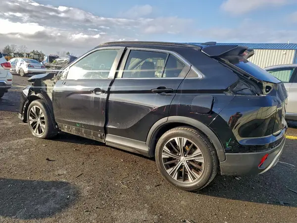 JA4ASWAA1NZ004211 2022 MITSUBISHI ECLIPSE CROSS - Image 2