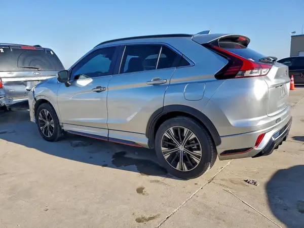 JA4ASWAA4NZ006051 2022 MITSUBISHI ECLIPSE CROSS - Image 2