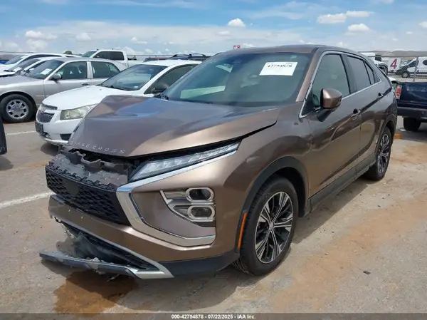 JA4ASWAA5NZ057350 2022 MITSUBISHI ECLIPSE CROSS - Image 2