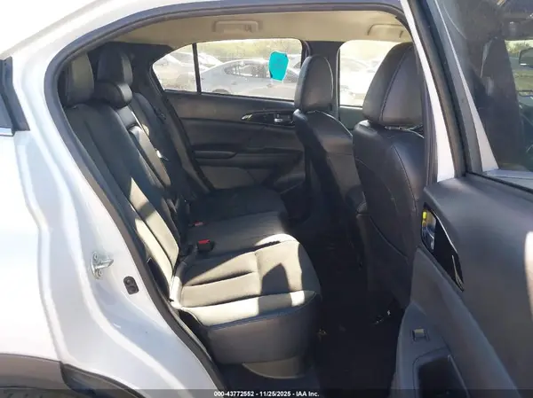 JA4ASWAA6NZ006018 2022 MITSUBISHI ECLIPSE CROSS - Image 8