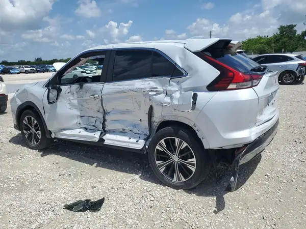 JA4ASWAA8NZ043474 2022 MITSUBISHI ECLIPSE CROSS - Image 2