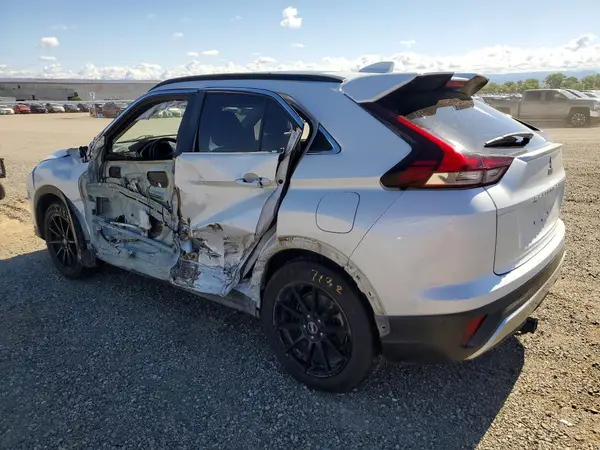 JA4ASWAA8NZ060307 2022 MITSUBISHI ECLIPSE CROSS - Image 2