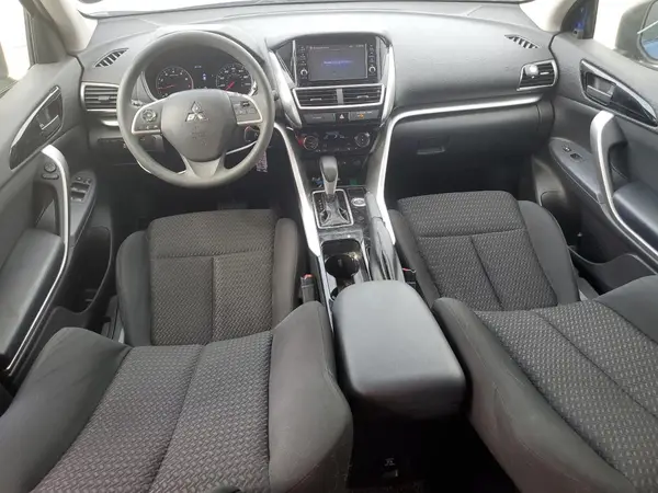 JA4AT3AA0JZ043068 2018 MITSUBISHI ECLIPSE CROSS - Image 8