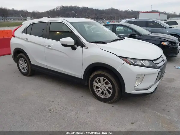 JA4AT3AA0JZ050618 2018 MITSUBISHI ECLIPSE CROSS - Image 1