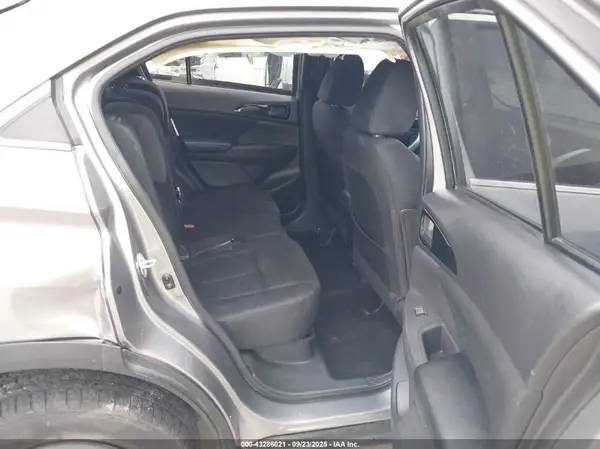 JA4AT3AA0JZ063630 2018 MITSUBISHI ECLIPSE CROSS - Image 8