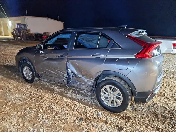 JA4AT3AA0KZ003879 2019 MITSUBISHI ECLIPSE CROSS - Image 2