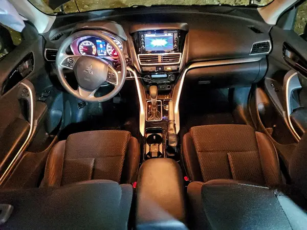 JA4AT3AA0KZ003879 2019 MITSUBISHI ECLIPSE CROSS - Image 8