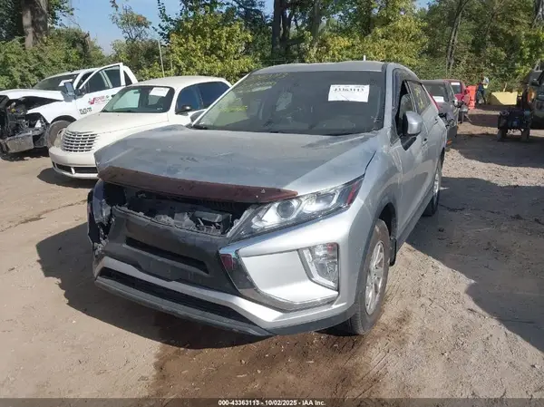 JA4AT3AA0KZ009620 2019 MITSUBISHI ECLIPSE CROSS - Image 2